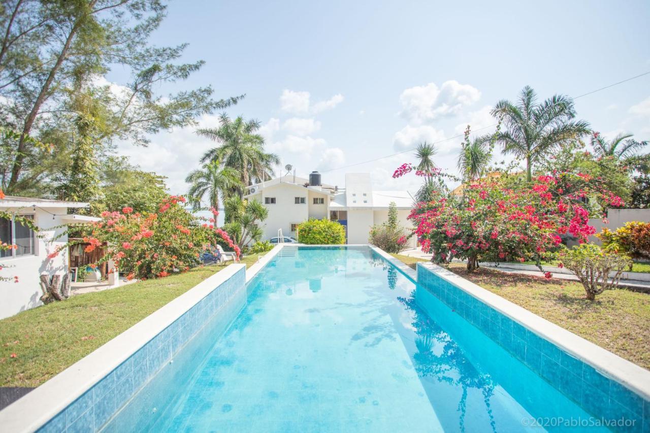 Casa Sol Y Luna Bacalar Bed & Breakfast Екстериор снимка